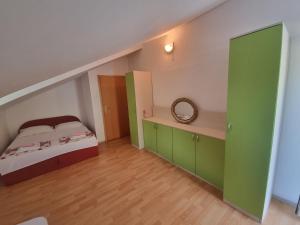 Posteľ alebo postele v izbe v ubytovaní Euromodus apartmani