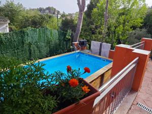 Bazén v ubytování Relax House Barcelone nebo v jeho okolí