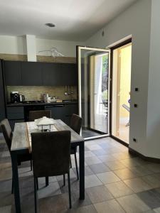 A kitchen or kitchenette at Dimora Di Bari