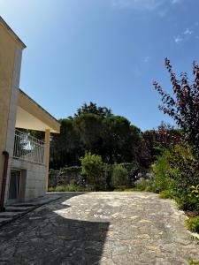 A garden outside Dimora Di Bari