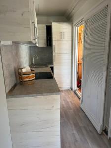 Fotografie z fotogalerie ubytování Mobilna hiska Drage Soncnica01 v destinaci Drage