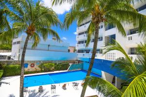 Bazén v ubytování Hotel Caribe Internacional Cancun nebo v jeho okolí