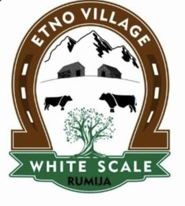 un logo per due villaggi di rumka su scala bianca di White Scale Agroturizmo a Bar