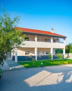 Budova, v ktorej sa apartmán nachádza