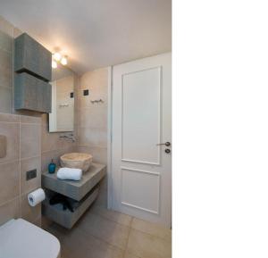Kúpeľňa v ubytovaní Villa Nefeli + 32 fotografií
