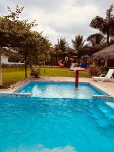 Piscina en o cerca de Cabaña de Elsa