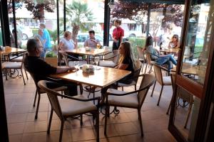 Goście zatrzymujący się w obiekcie Bell Port Hotel