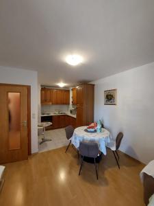 Fotografie z fotogalerie ubytování Apartman Mira v destinaci Makarska