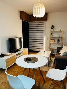 A seating area at Finisterre Fisterra apartamento en la playa