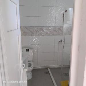 Ένα μπάνιο στο JJ apartmani