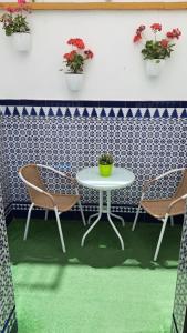 Zdjęcie z galerii obiektu Centro, 3BD y 2BA, 1min Catedral, duplex de lujo w Sewilli