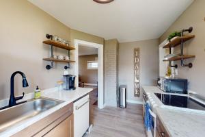 Fotografie z fotogalerie ubytování Coeur d'Alene Gem v destinaci Coeur d'Alene + 13 fotografií