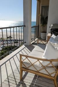 Balkon ili terasa u objektu Kirra Beach Unit - Panoramic Gold Coast Beach View