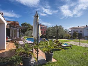 Kolam renang di atau dekat dengan Villa in Rovinj with Pool & Bubble Bath