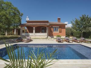 Πισίνα στο ή κοντά στο Villa in Peroj with Private Pool & Near Beach