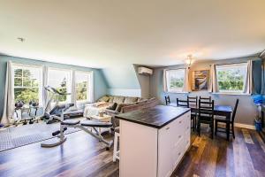 Gambar di galeri bagi Andersen Studio Suite di East Boothbay