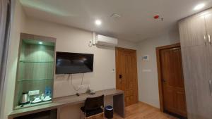 Televisyen dan/atau pusat hiburan di Hotel Grand Galaxy