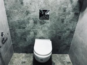 Koupelna v ubytování Garuda Suites
