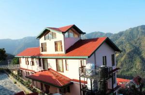 Gallery image of Hotel O Malna Greens in Shimla