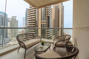 Balkón nebo terasa v ubytování Vacay Lettings - 2BHK with Dubai Marina & Giant Wheel Views