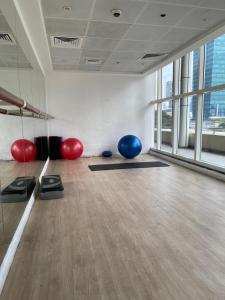Gallery image of #116DA Elegant Studio Apartment for Rent in JLT in Dubai