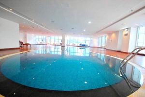 Gallery image of #116DA Elegant Studio Apartment for Rent in JLT in Dubai