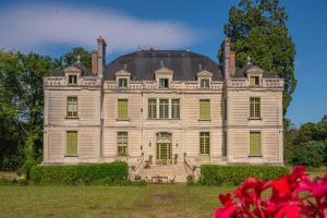 Zahrada ubytování Le Château du Breuil + 20 fotografií