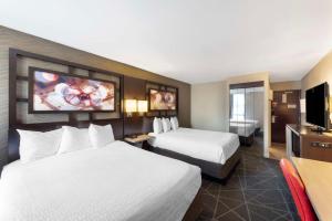 Postel nebo postele na pokoji v ubytování Best Western Plus Austin Central