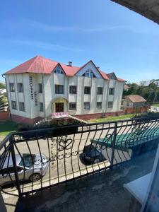 a view of a building from a bridge at Удеч in Zhidachov