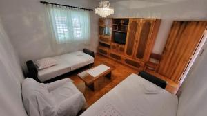 Fotografie z fotogalerie ubytování Apartment Belo v destinaci Sumpetar