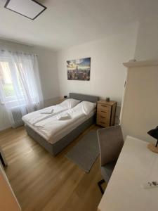 Postel nebo postele na pokoji v ubytování Swan Rooms