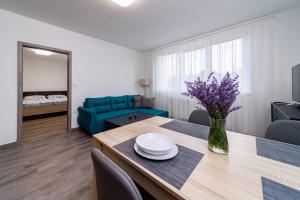 Istumisnurk majutusasutuses Apartmány JARO Česká Skalice