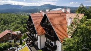 Výhľad na hory alebo výhľad na hory priamo z apartmánu