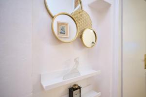 Ένα μπάνιο στο Apartment Galeriana Palace by Litto