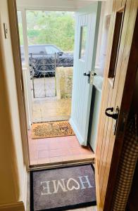 Ảnh trong thư viện ảnh của The Beautiful Bobbin - Premium Cottage with views, local walks, wood burner & pubs ở Tideswell