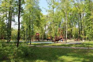 Zahrada ubytování Uroczy Domek Z Ogrodem I Tarasem