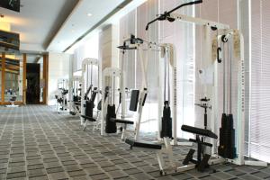 Gimnasio o instalaciones de fitness de Winland 800 Hotel - Formerly Mexan Harbour Hotel
