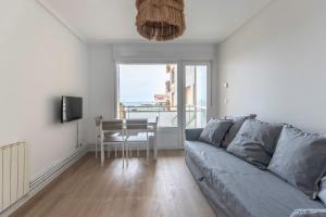 O zonă de relaxare la La Arena Apartamentos Zierbena