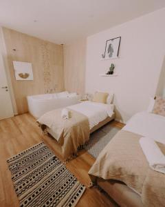 Postel nebo postele na pokoji v ubytování Hippie House היפי האוס