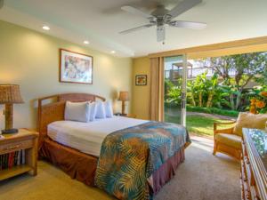 Postel nebo postele na pokoji v ubytování Kaanapali Maui at the Eldorado by OUTRIGGER - Select Your Unit