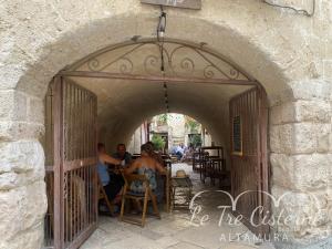 Restaurace v ubytování B&B Le Tre Cisterne Altamura - Matera