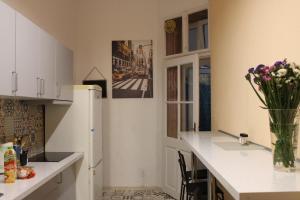 Kuchyňa alebo kuchynka v ubytovaní Hostel Centrum Sabot