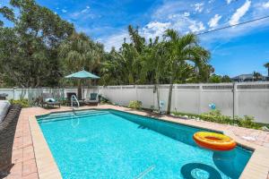 Bazén v ubytování Blue Mermaid on Siesta Key nebo v jeho okolí