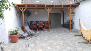 Patio nebo venkovní prostory v ubytování Gästehaus und Weinbau Zur Wiederkehr Strudler
