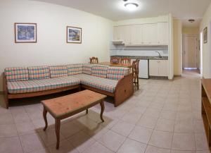 Kuchyň nebo kuchyňský kout v ubytování Apartamentos Las Mozas