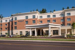 a rendering of the front of a hotel at Courtyard by Marriott Hershey Chocolate Avenue in Hershey