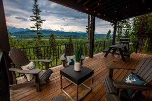 Gallery image of Thunderbird Ridge - Cabin 1 - Summit in Polebridge