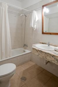 Koupelna v ubytování Apartamentos Las Mozas