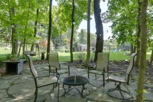 Zahrada ubytování Updated Getaway with Pool and Hot Tub on Less Than 3 Acres!