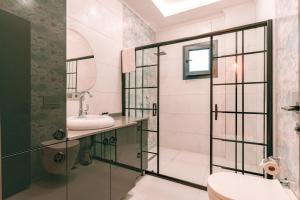 A bathroom at Kartal Konağı